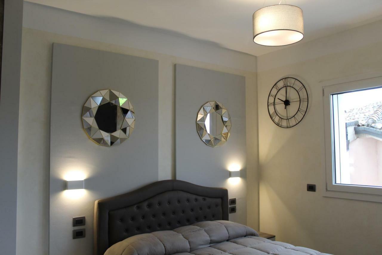 Villa Martina Luxury Rooms ديسينسانو ديل غاردا المظهر الخارجي الصورة