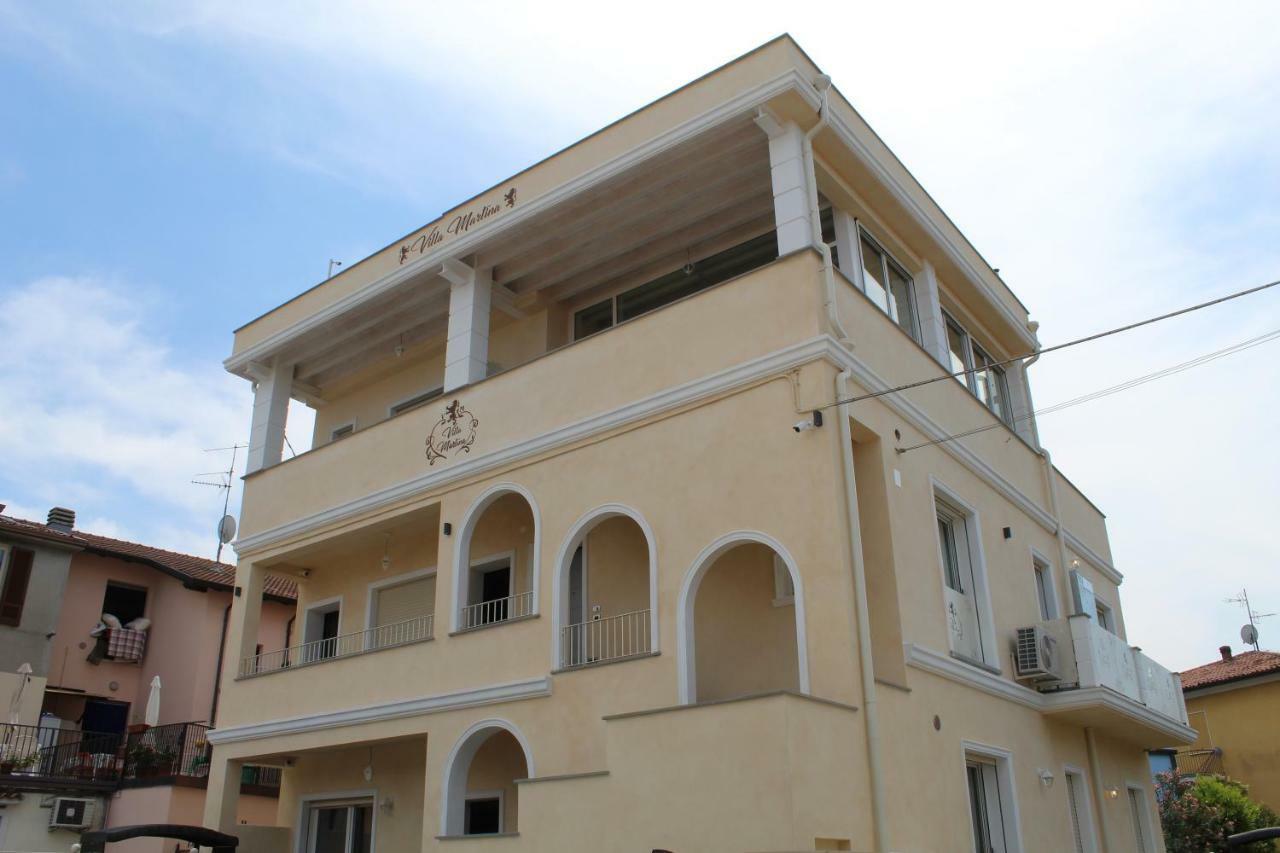 Villa Martina Luxury Rooms ديسينسانو ديل غاردا المظهر الخارجي الصورة